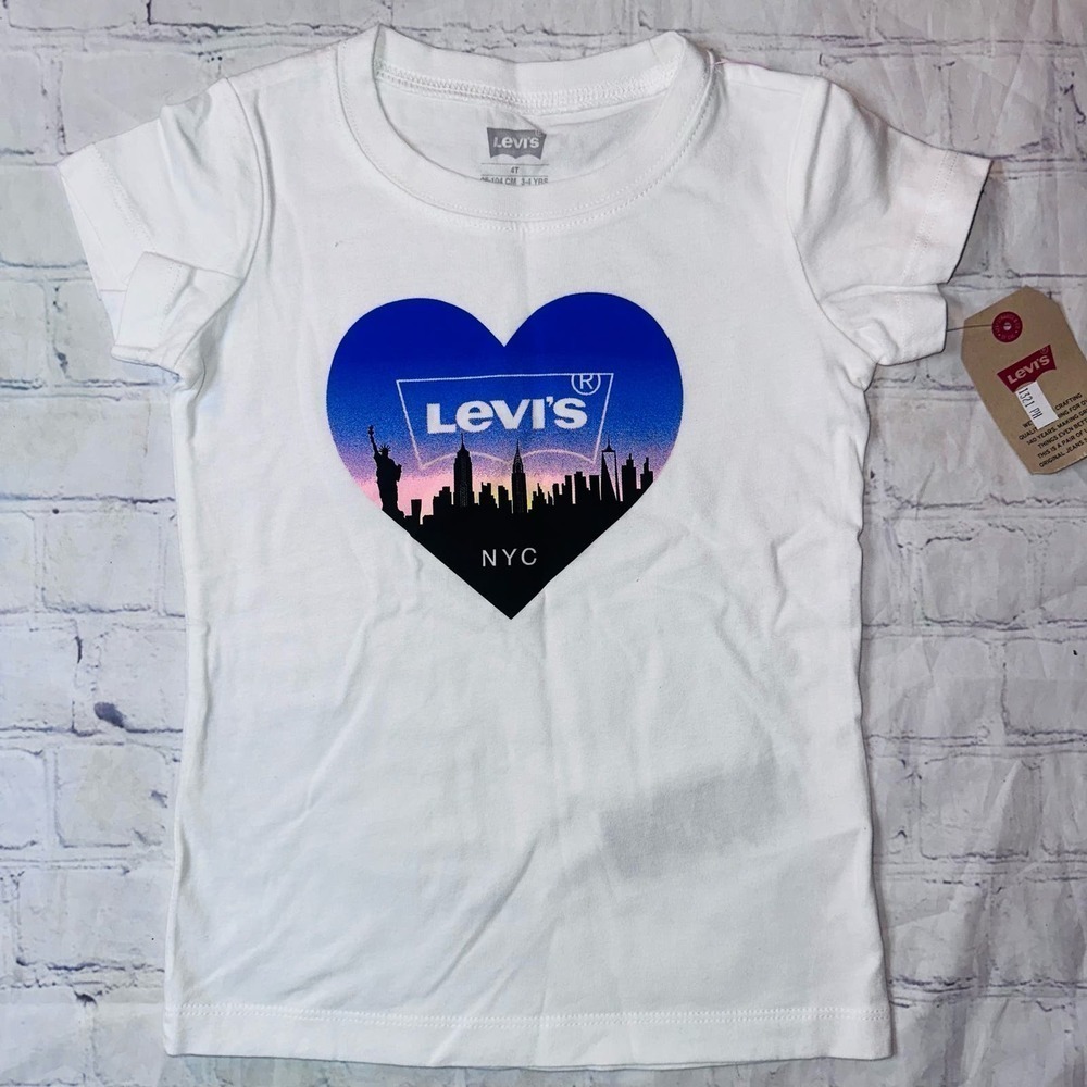 NWT Girl’s 4T Levi’s SS Heart NYC Graphic TShirt